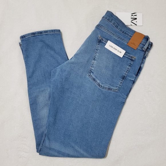 ❌️SOLD❌️Zara Low Rise Slim Jeans Size 36 - Picture 4 of 8